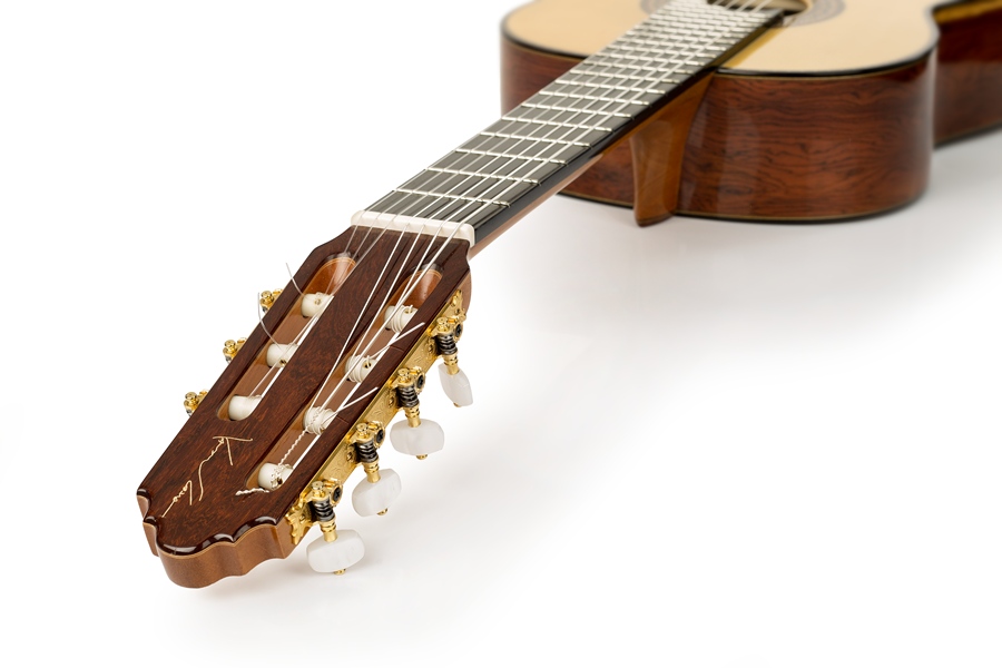 エクセレンシア